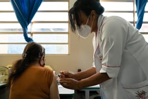 Hospital das Clínicas de Ribeirão Preto inicia recrutamento para fase 3 de vacina contra gripe para idosos