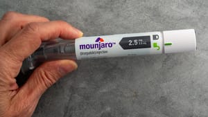 Anvisa ampliou uso do Mounjaro para crianças a partir de 10 anos; agência reforçou fiscalização de 'canetas emagrecedoras'