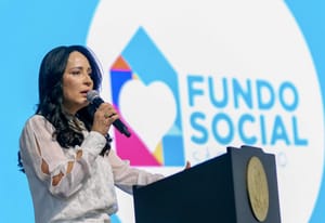 Primeira-dama do Estado participa em Sertãozinho de ação de capacitação em Banho e Tosa