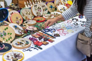 Feira de Artesanato na Praça 21 de Abril terá edição especial para o Dia das Mães
