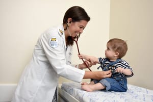 Hospital das Clínicas abre concurso para médicos pediatras com inscrições em maio
