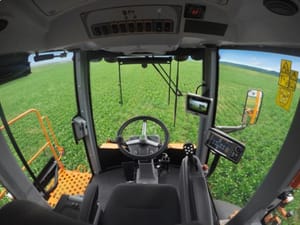 Piloto automático para tratores vira atração da Agrishow e promete reduzir custos no campo
