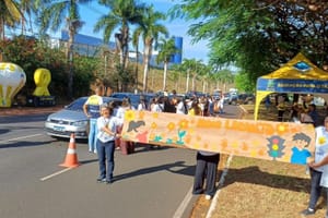 Ribeirão Preto realiza blitz educativa na Presidente Kennedy contra acidentes e abuso infantil
