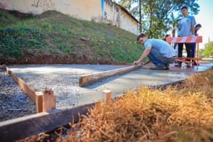 Prefeitura inicia manutenção da ciclovia da Avenida do Café, com foco em ponto crítico na Alameda Botafogo