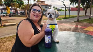Curso gratuito de banho e tosa em Sertãozinho impulsiona primeiro negócio de moradora do Jardim Bela Vista