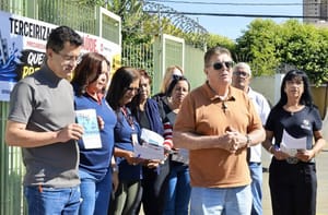 Profissionais fazem ato em Ribeirão contra transferência de gestão de UBS para Fundação Santa Lydia